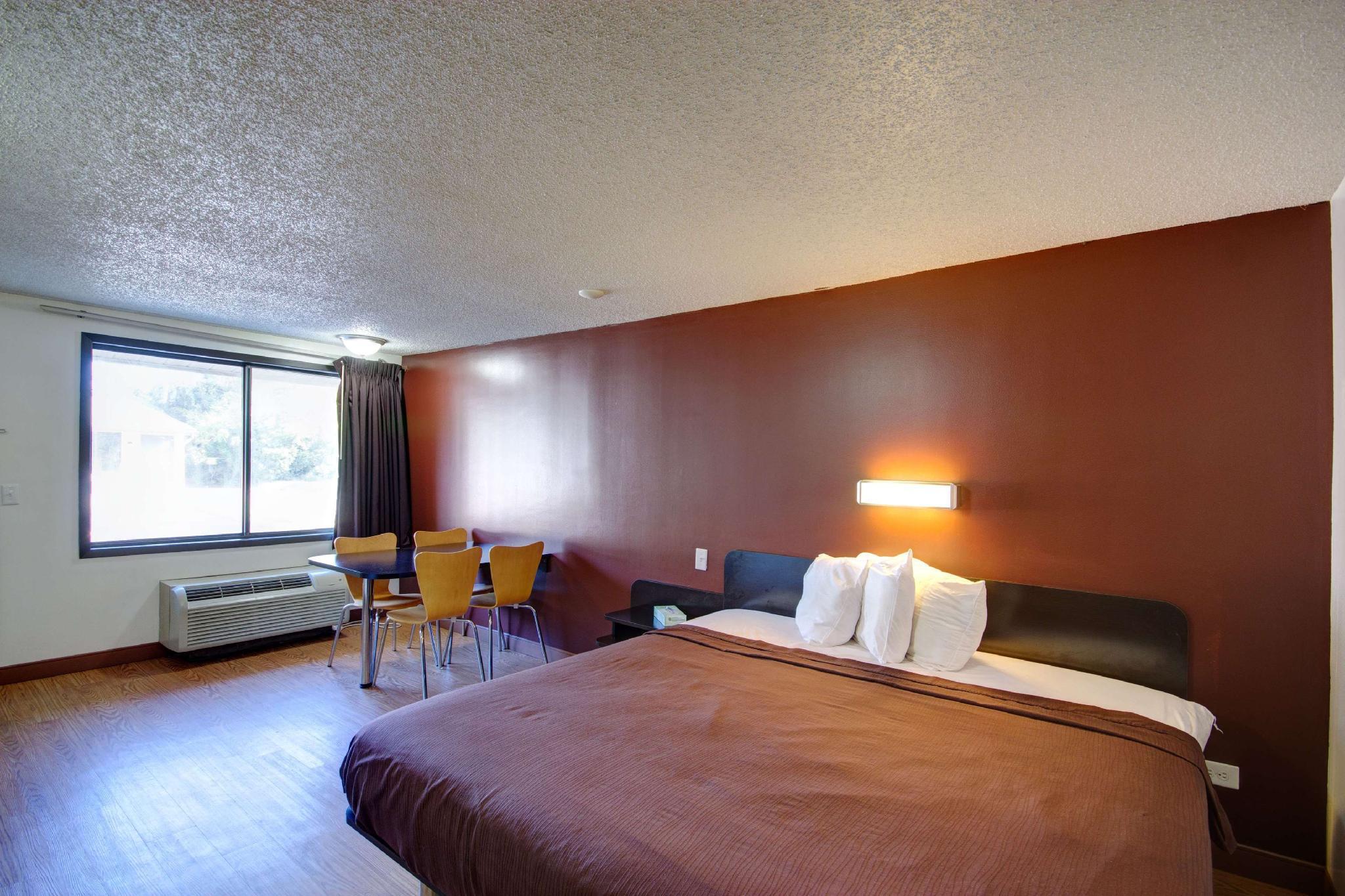 Americas Best Value Inn Heath-Newark Exterior photo