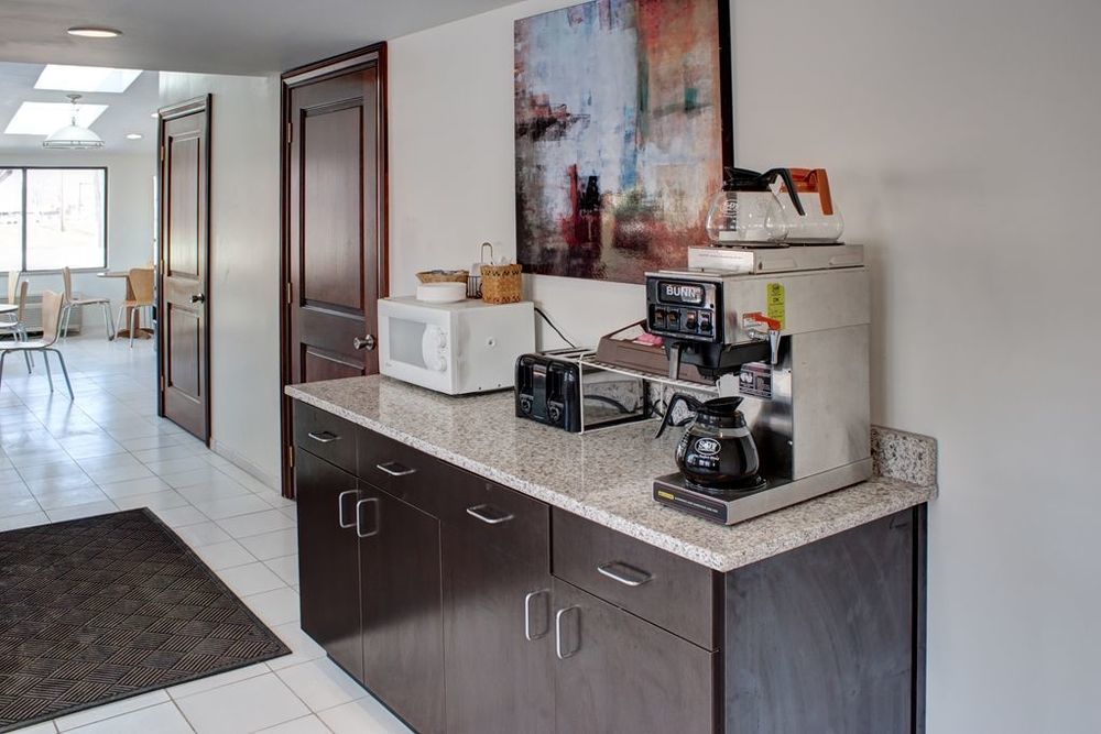 Americas Best Value Inn Heath-Newark Facilities photo