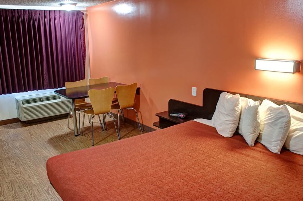 Americas Best Value Inn Heath-Newark Room photo