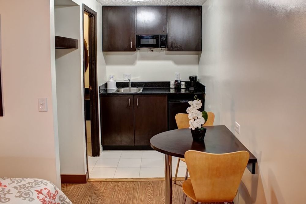 Americas Best Value Inn Heath-Newark Room photo