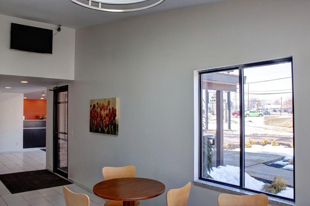 Americas Best Value Inn Heath-Newark Exterior photo