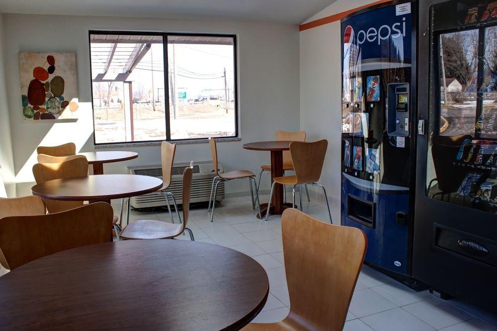 Americas Best Value Inn Heath-Newark Exterior photo