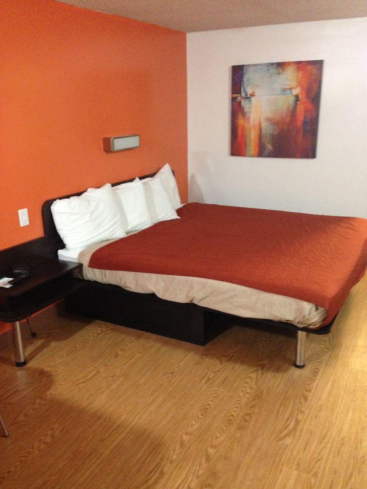 Americas Best Value Inn Heath-Newark Exterior photo