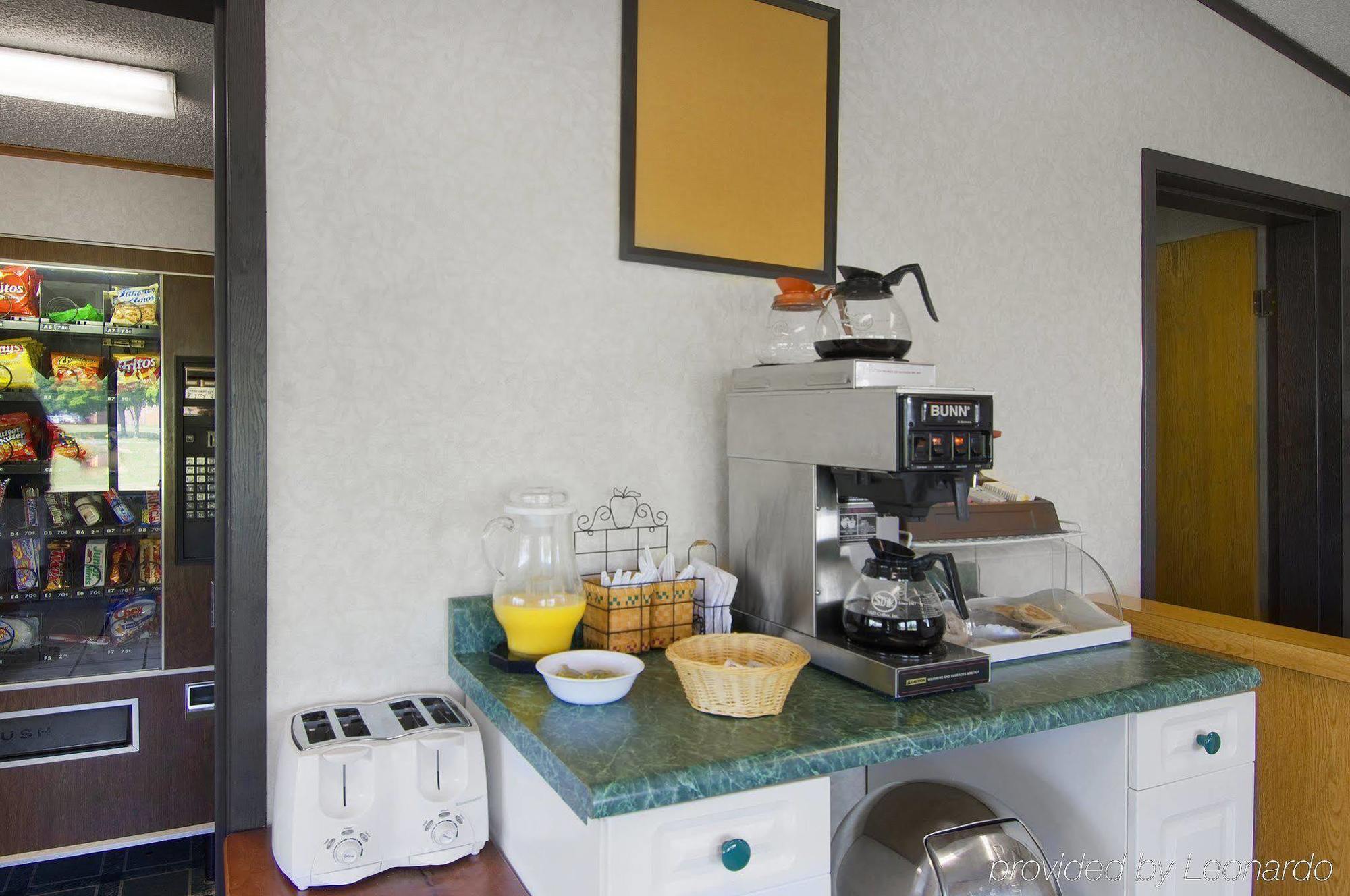 Americas Best Value Inn Heath-Newark Room photo