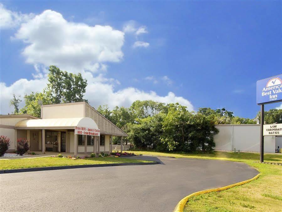 Americas Best Value Inn Heath-Newark Exterior photo