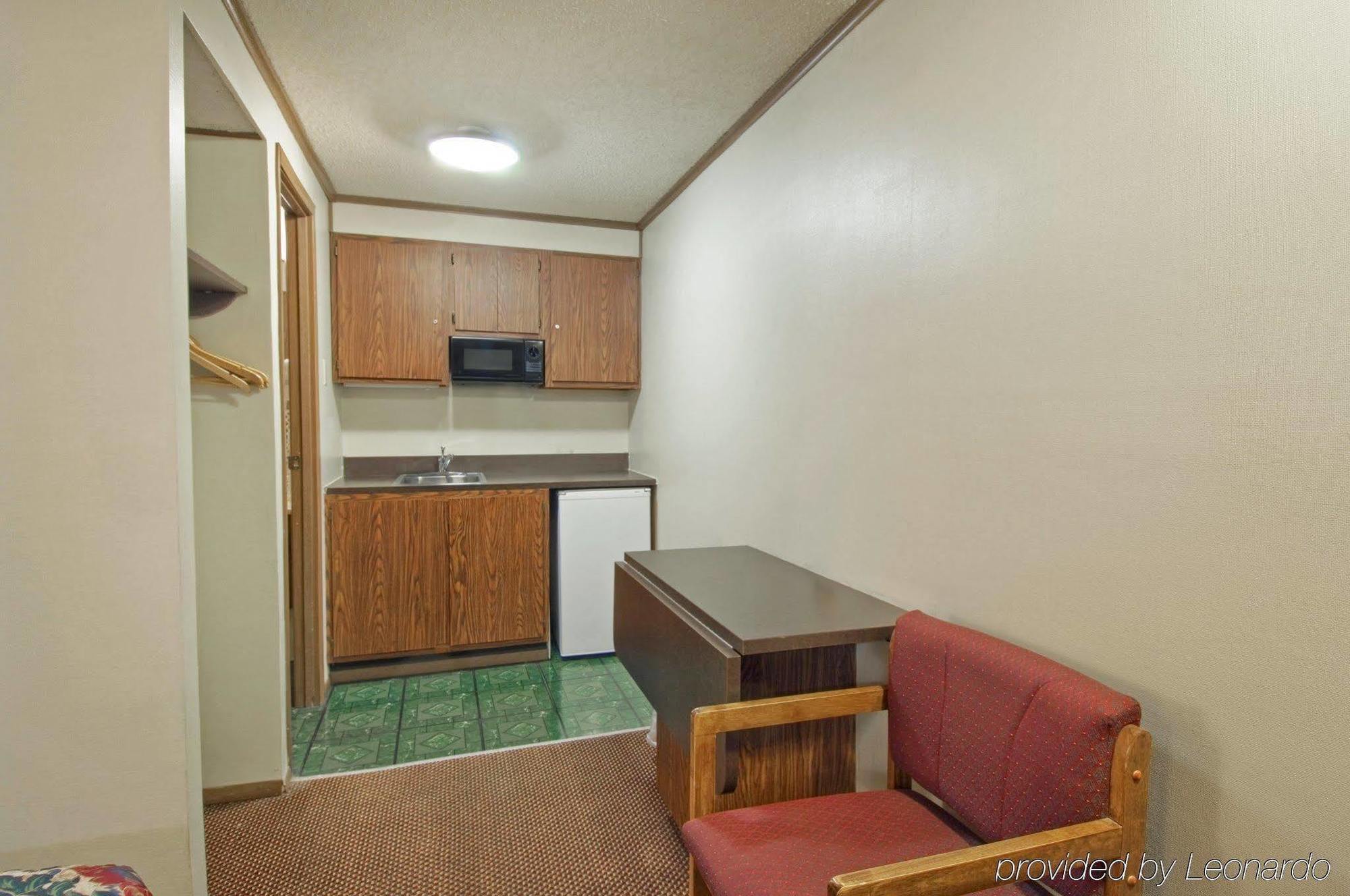 Americas Best Value Inn Heath-Newark Room photo